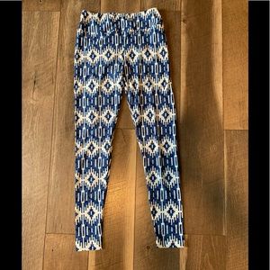 NWOT LuLaRoe One Size Legging (see sizing chart in photos)